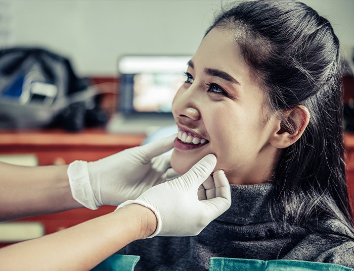 Disadvantages of Dental Implants – What You Must Know Before Choosing Implants in Noida